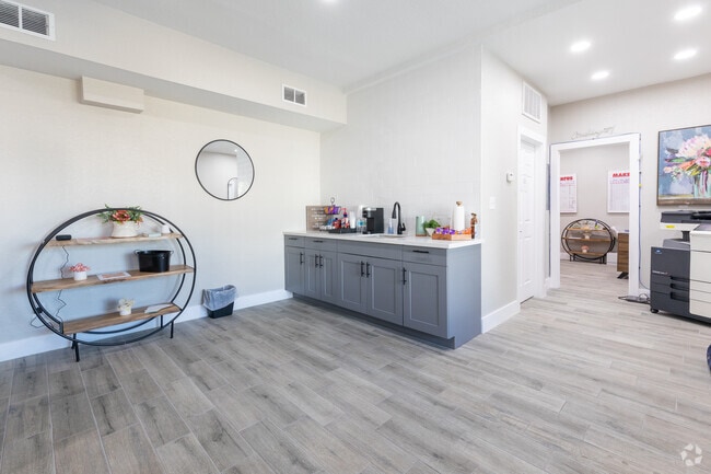 Leasing Office