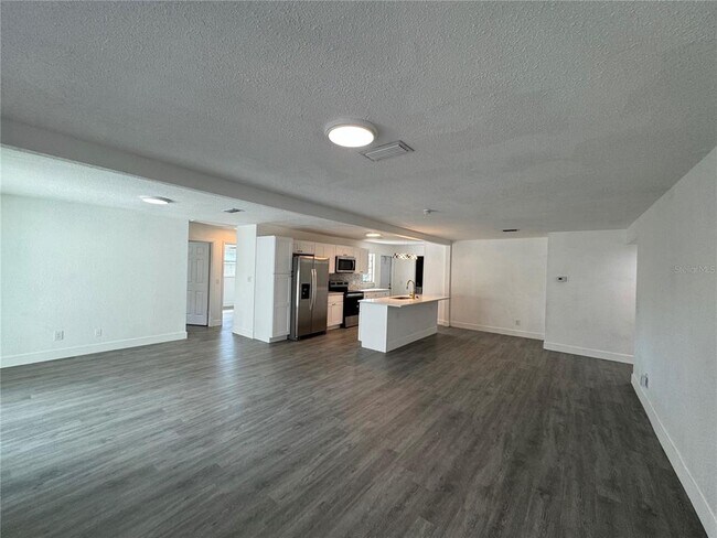 Photo - 1718 Palmer Ln