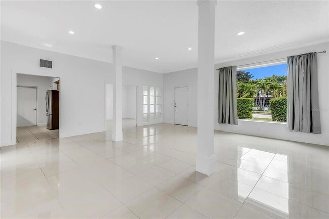 Photo - 2300 SW 24th St