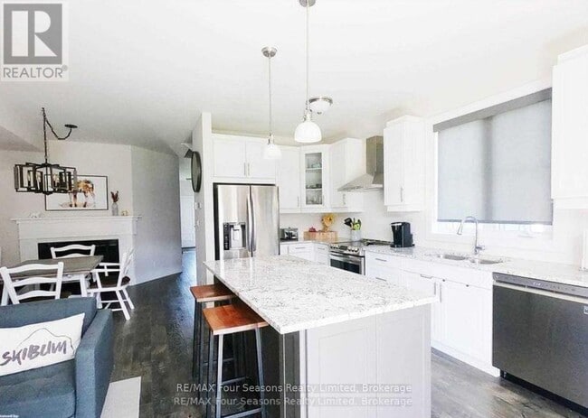 Photo - 309 Yellow Birch Cres