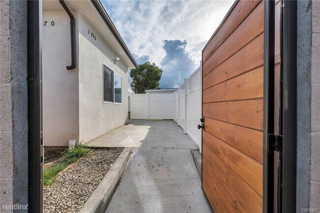 Photo - 3 br, 2 bath House - 7120 Quartz Ave