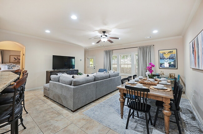 Building Photo - 1416 Cres Ridge Dr Unit ID1328076P