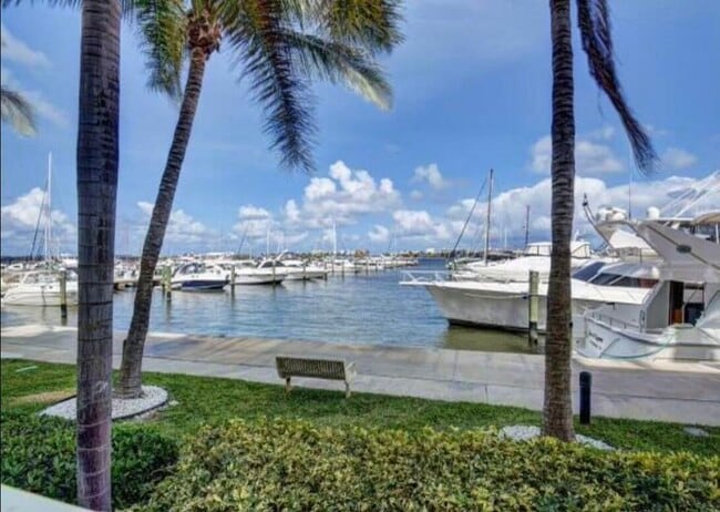804 E Windward Way Unit 316
