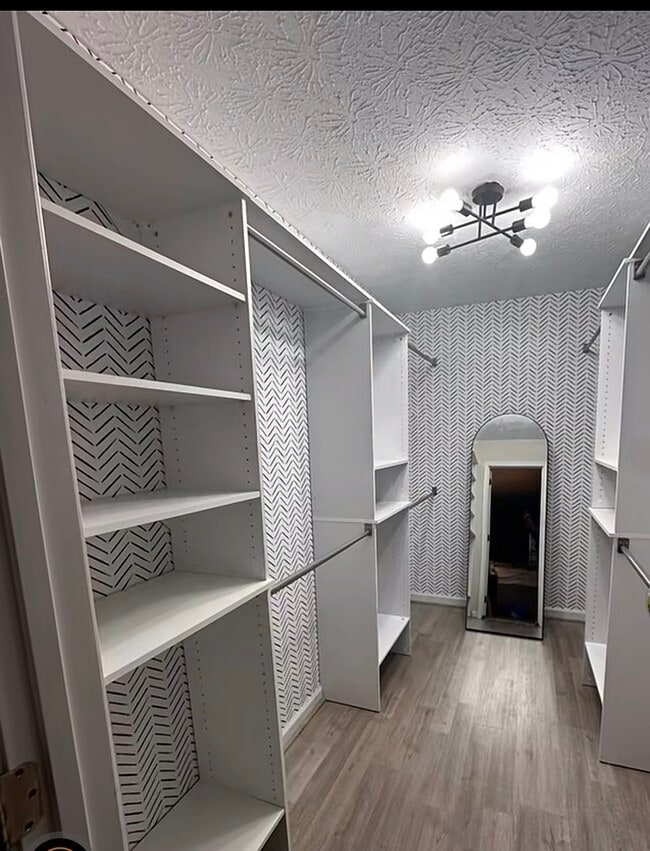 Photo - 303 Brittania Dr