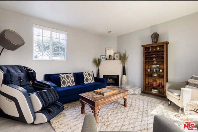 Photo - 1823 20th St Unit 102