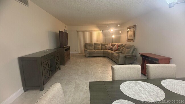 Photo - 6866 Huntington Ln Unit 504