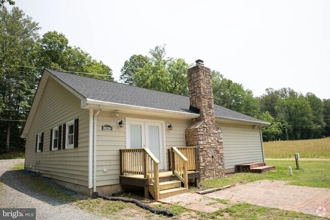 Building Photo - 1967 Mountain View Rd Rental