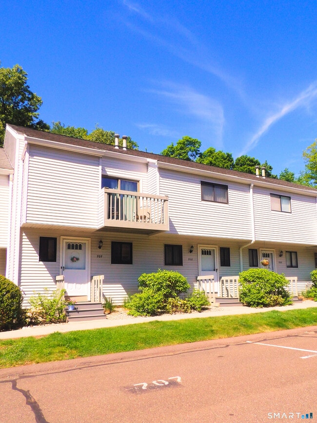 Building Photo - 707 Timber Ln Unit 707