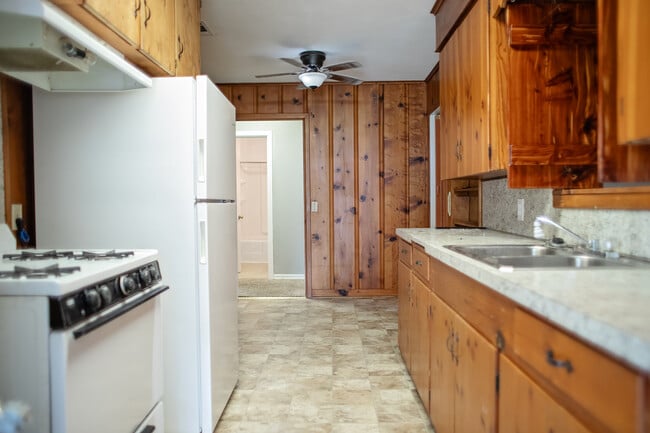 Photo - 2109 E Goliad Ave