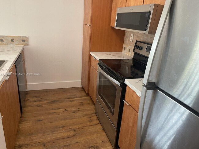 Photo - 6995 NW 186th St Unit E305