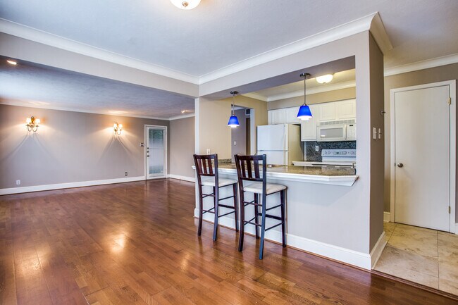 5937 E University-227
