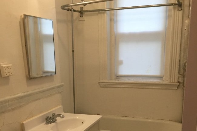 Building Photo - 119 Brainerd Rd Unit 2B