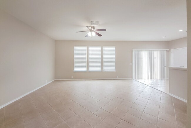 26138 Flinton Dr
