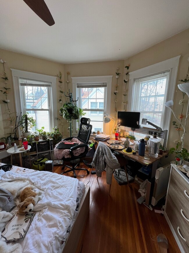 Photo - 332 Beacon St Unit 2