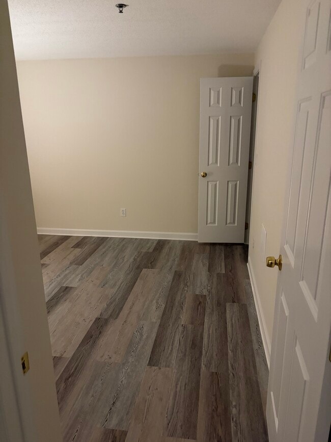 Building Photo - 42 S Cherry St Unit 418