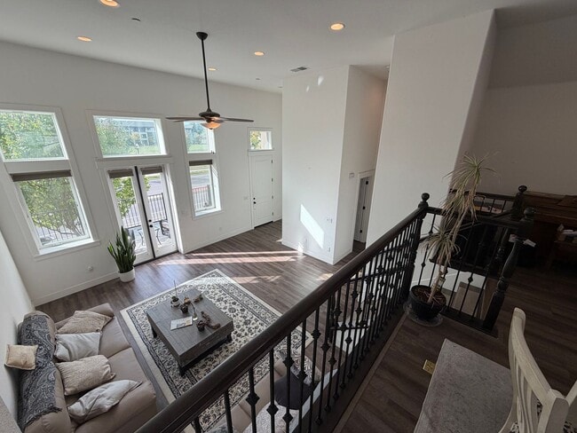 Photo - 3 Bedroom | 2.5 Bathroom | Crocker Village House