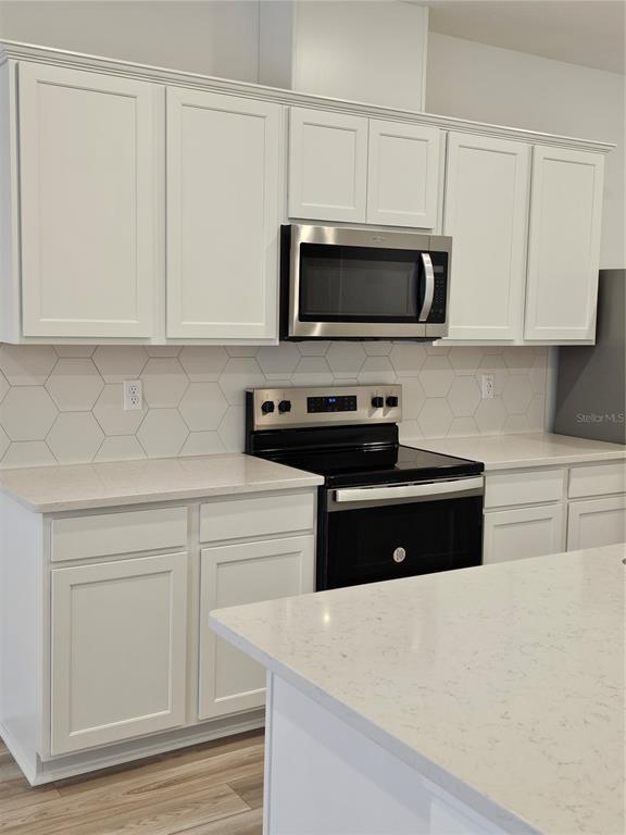 Photo - 11483 Harborview St