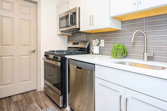 Photo - Atria at Crabtree Valley