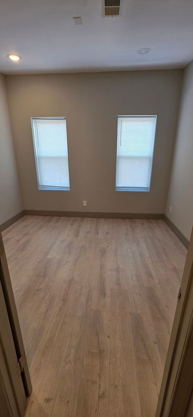 Photo - 533 N Belnord Ave Unit Apt B