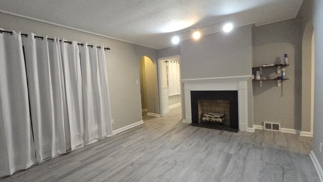 Photo - 10604 McCracken Blvd