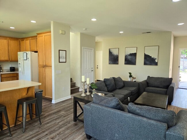 Photo - 4 BR 2.5 BA detached modern single-family home.