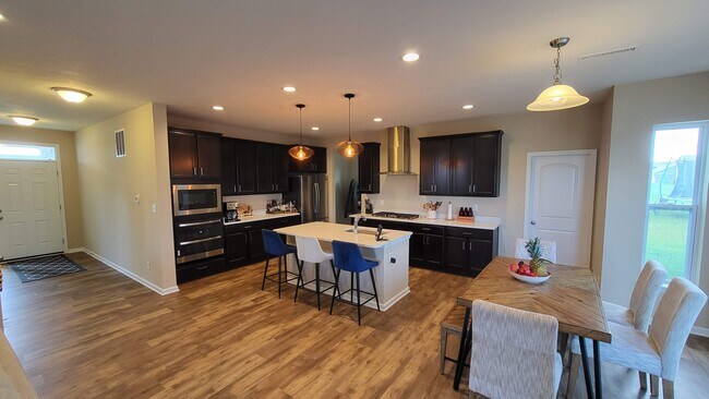 Kitchen - 1394 Sunnybrook Ln