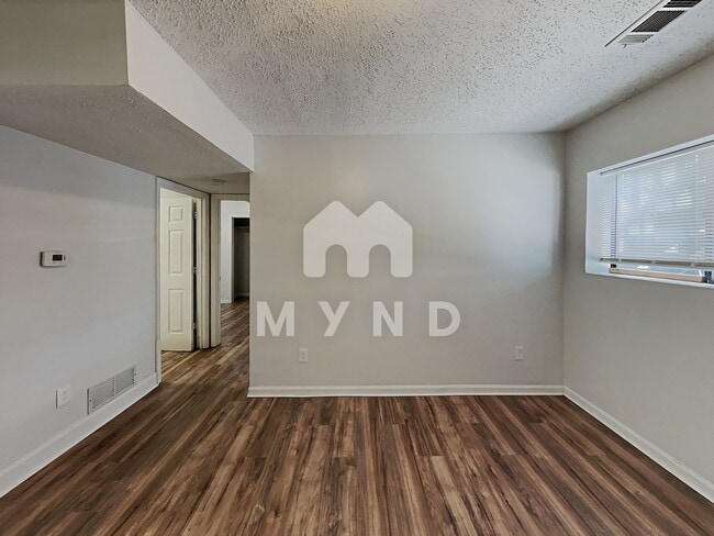 Photo - 379 Elm St NW Unit C