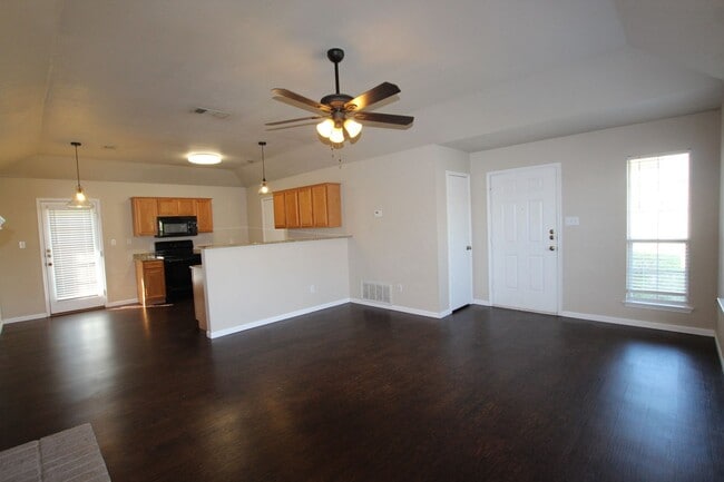 Photo - Coming Soon: Stunning 3 Bedroom Home in Bullard
