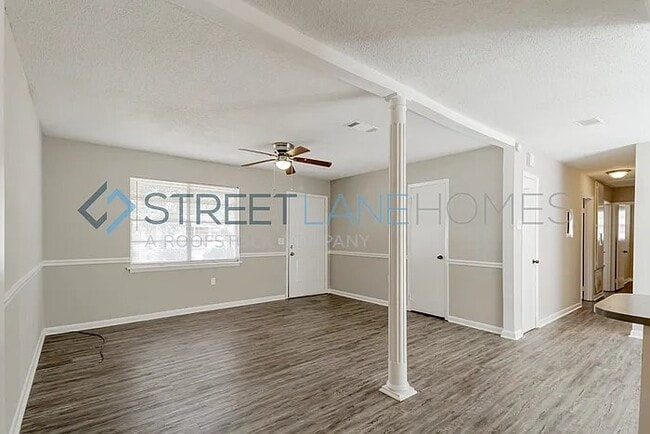 Photo - 120 Briarwood Dr