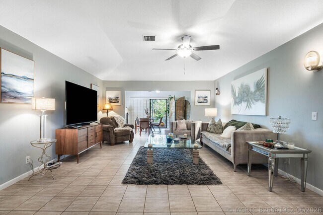 Photo - 6403 Eastpointe Pines St