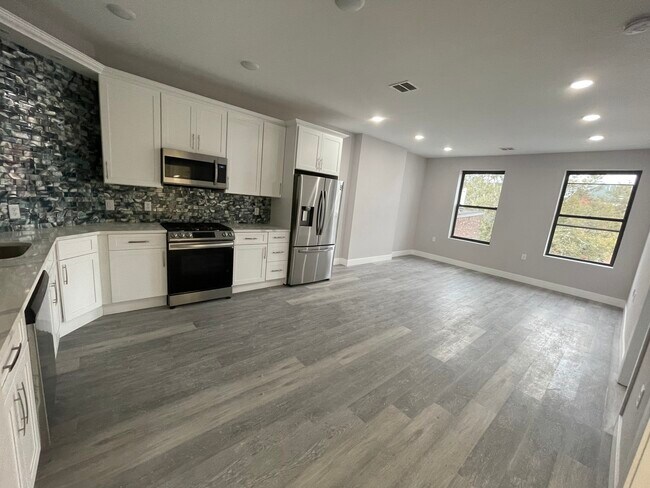 Photo - 344 Communipaw Ave