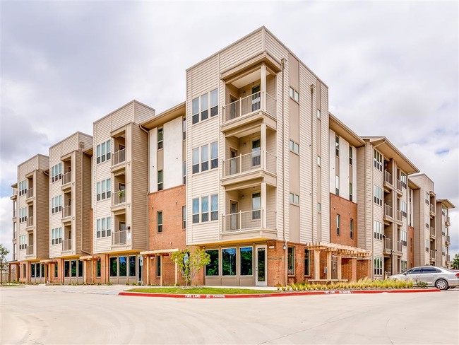 Photo - Sterlingshire Apartments