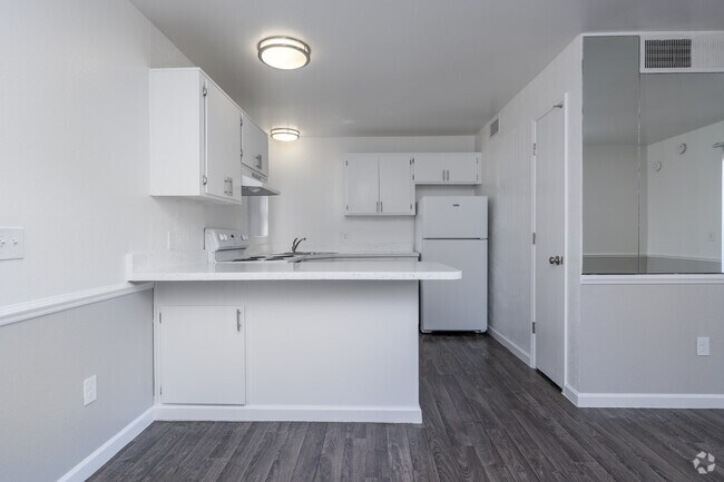 Studio - 391SF