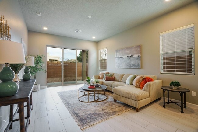 Photo - 3289 Oakmount Dr SE