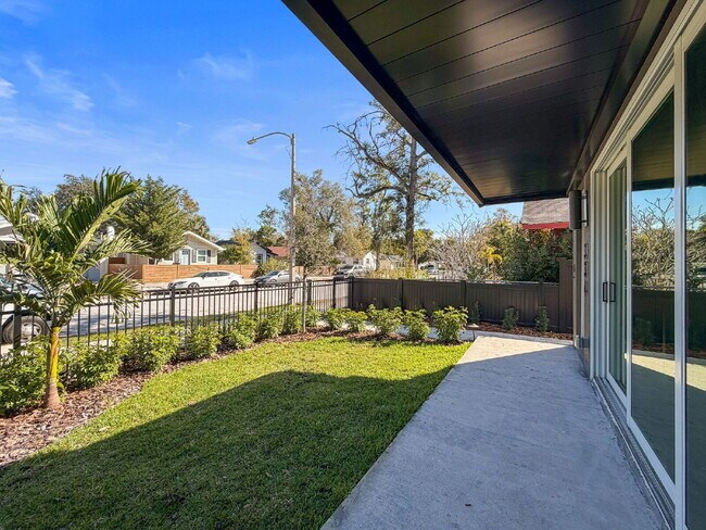 Photo - 334 14th St N