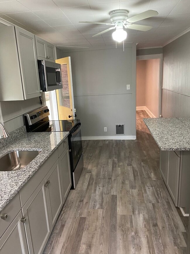 Photo - 131 S Main St Unit Apt 1