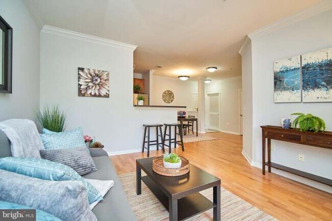 Photo - 4862 Eisenhower Ave Unit 362
