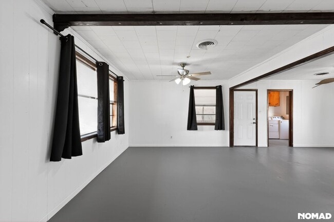 Photo - 251 School Rd