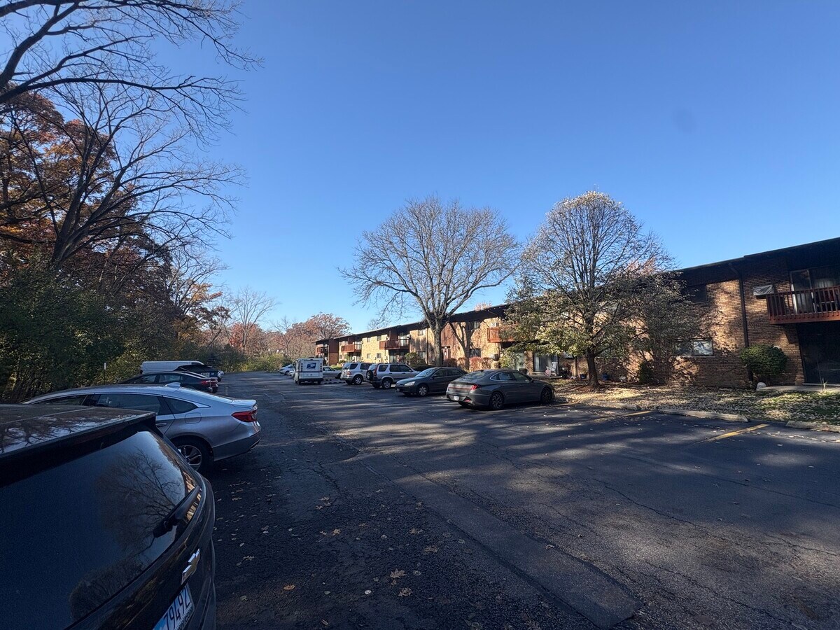 Photo - 200 Willow Ln