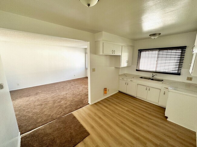 Photo - 1069 Browning Blvd