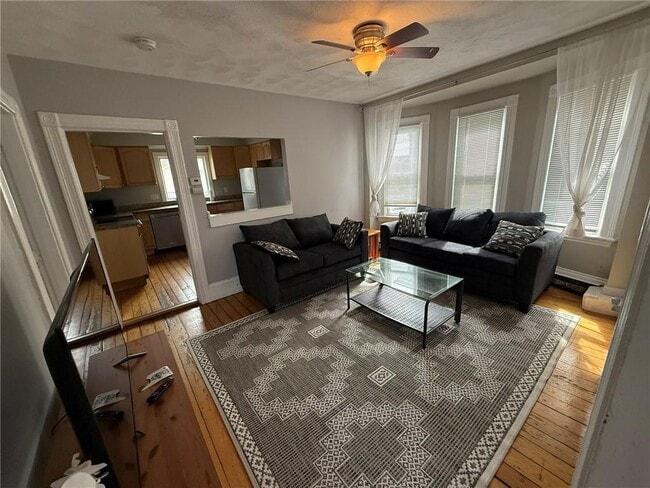 Building Photo - 5 Ann St Unit 2