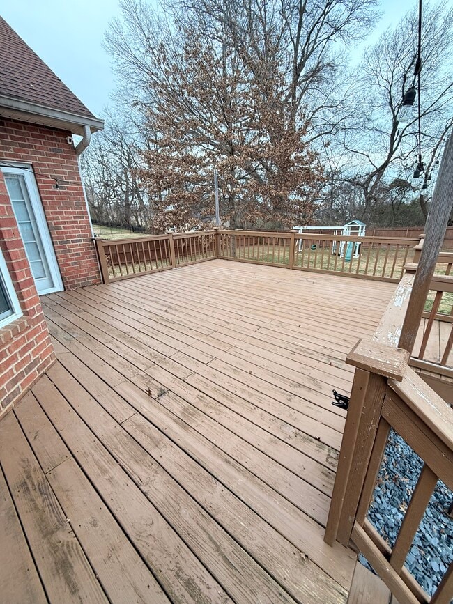 Photo - 129 Thoroughbred Way