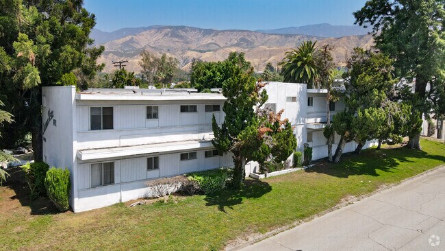 Building Photo - Sierra Vista Apartments