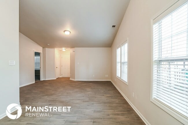 Photo - 707 Belmeade Green Dr