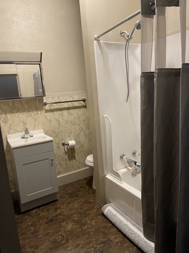 Photo - 315 Morgantown Ave Unit Apt. #1 - Ste #2