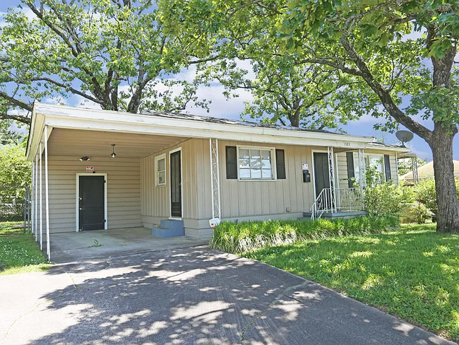 Building Photo - 1523 N Mississippi St Rental