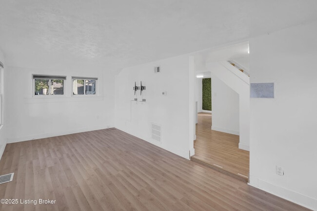 Photo - 120 E Ashland Ave