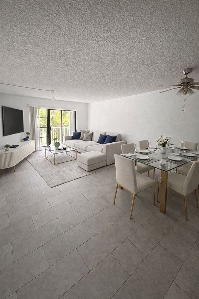 Photo - 1220 71st St