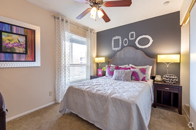 2BR, 2BA - 930SF - 2nd Bedroom