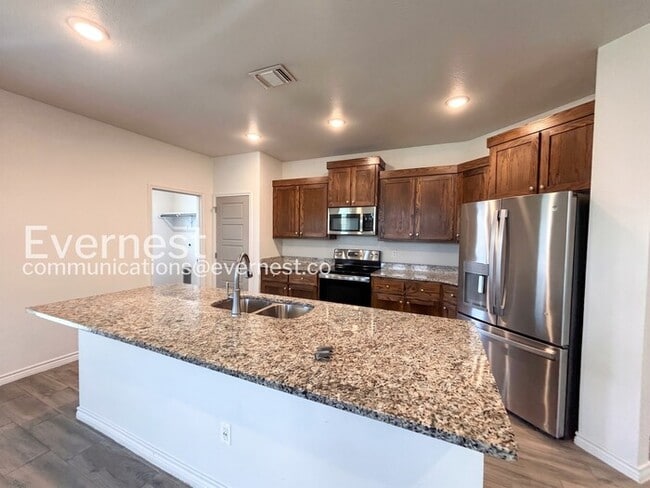 Photo - 842 Freedom Cir